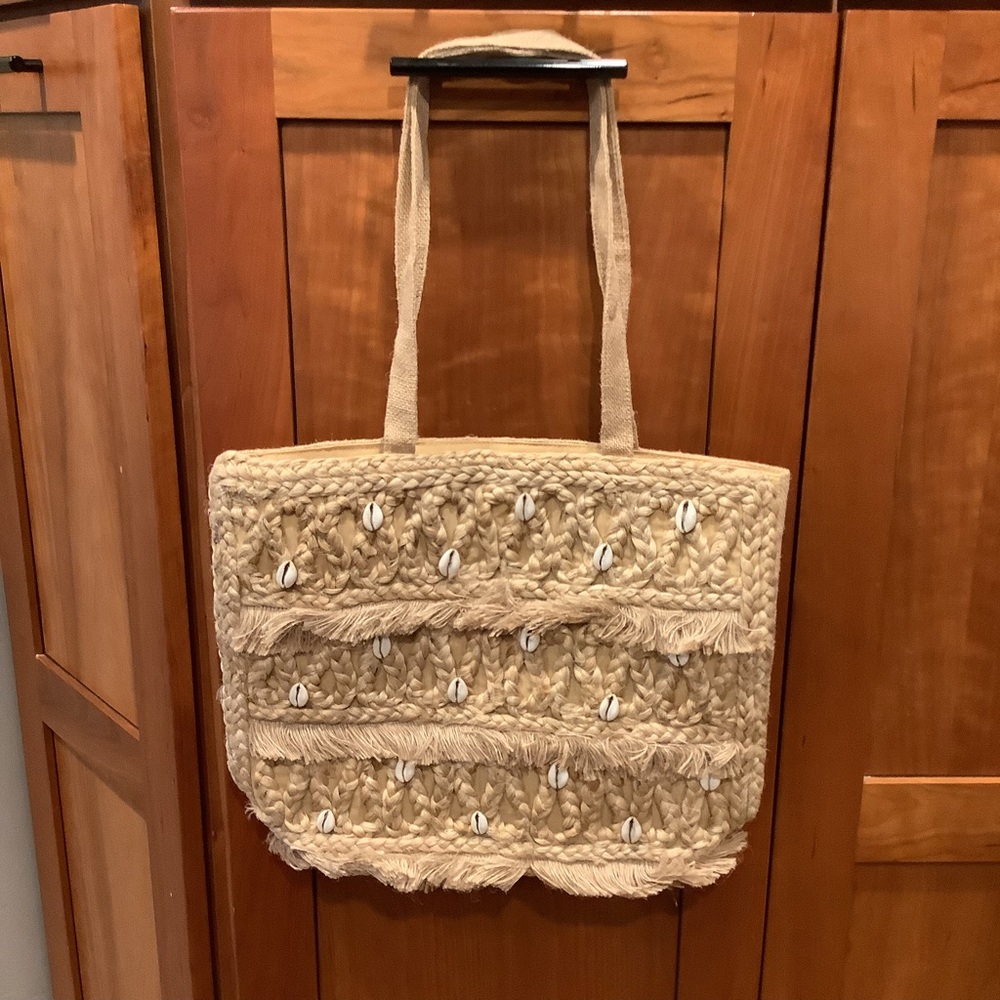 Salt + Umber Isla Jute‎ Seashell Tote Bag